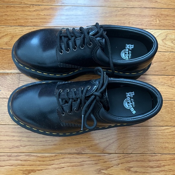 Dr. Martens 8053- UNWORN Platform shoe! Size 9 - Picture 2 of 8